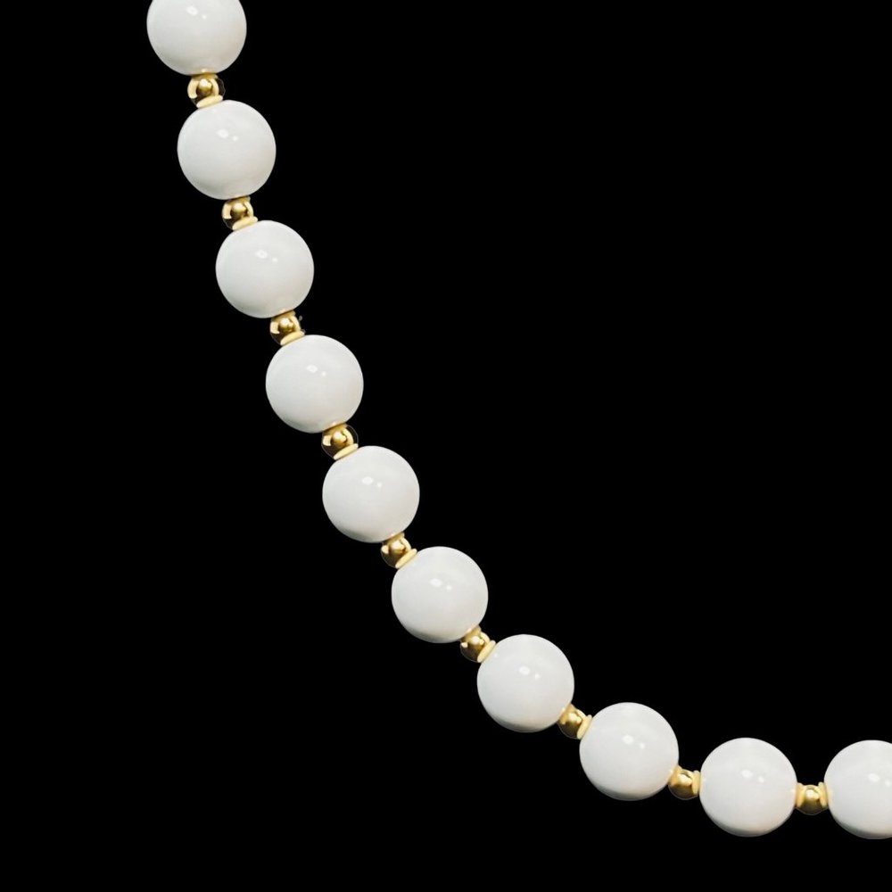 Monet White And Gold Tone Beaded Necklace (4853) - Picture 3 of 7